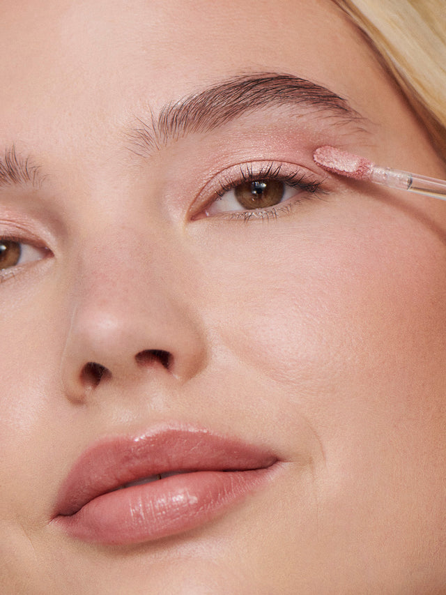 Liquid Powder Eye Tint