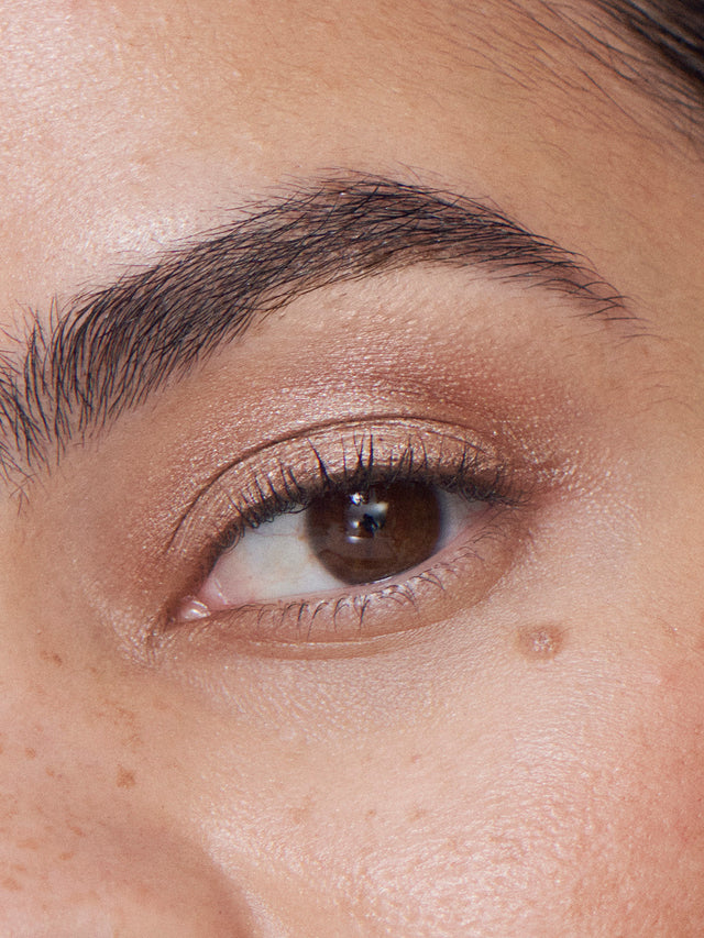 Liquid Powder Eye Tint