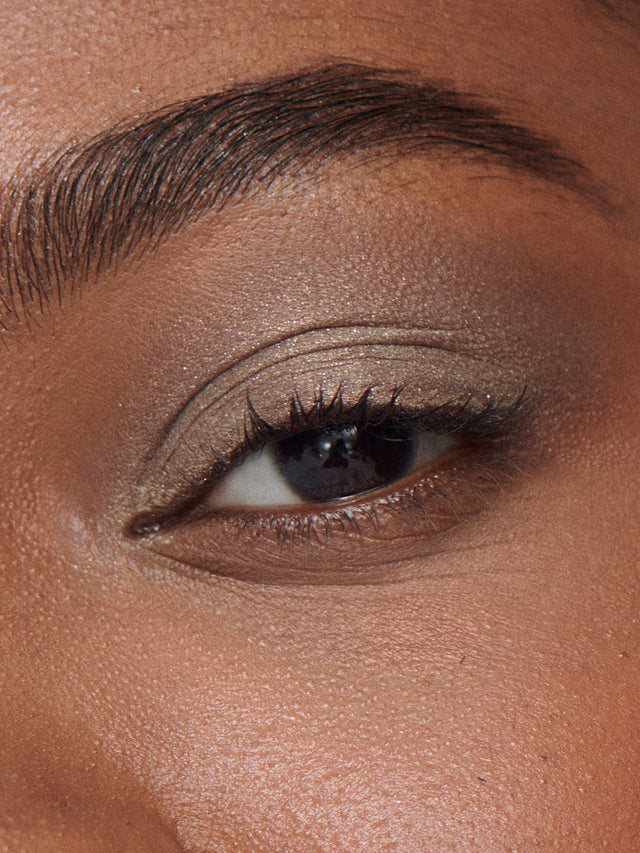 Liquid Powder Eye Tint