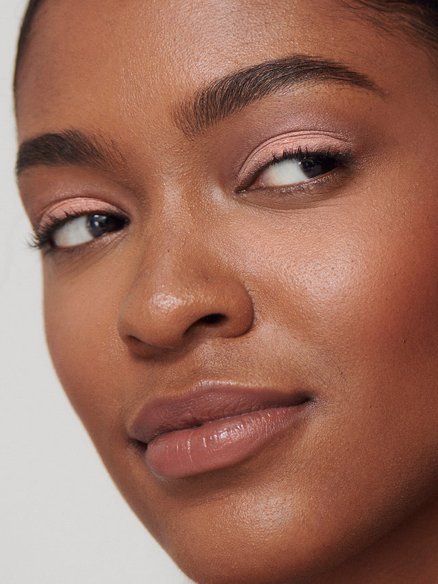 Liquid Powder Eye Tint