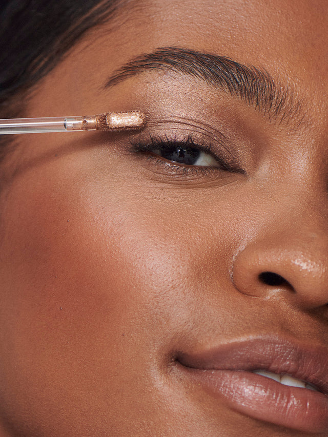 Liquid Powder Eye Tint