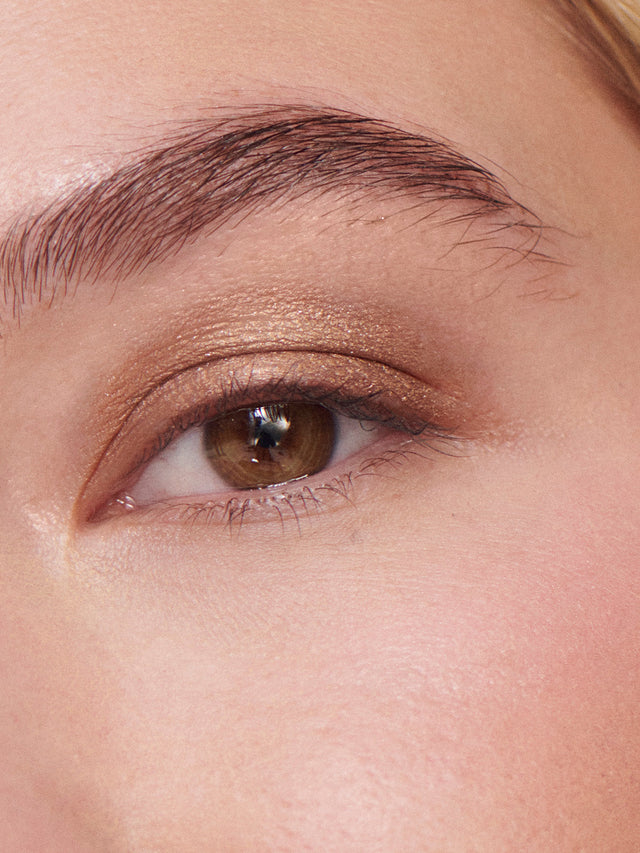 Liquid Powder Eye Tint