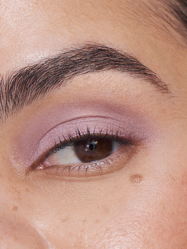 Liquid Powder Eye Tint