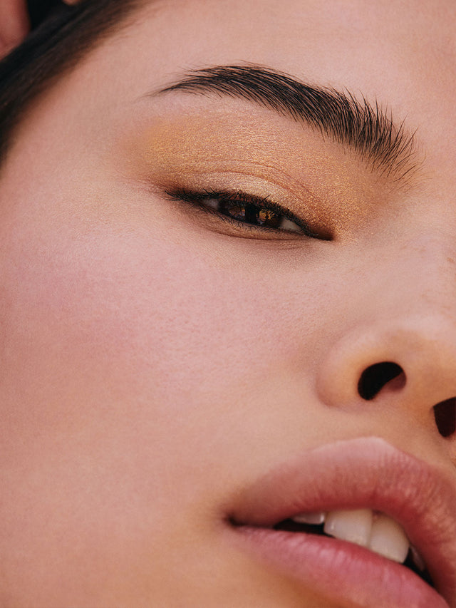 Liquid Powder Eye Tint