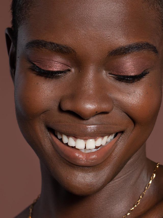 Liquid Powder Eye Tint