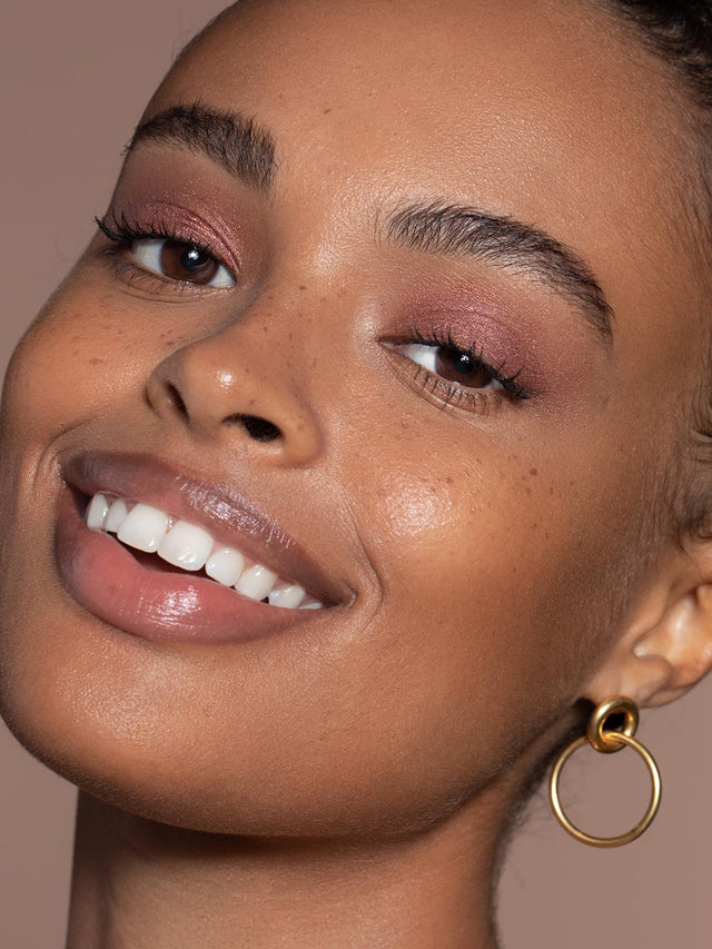 Liquid Powder Eye Tint