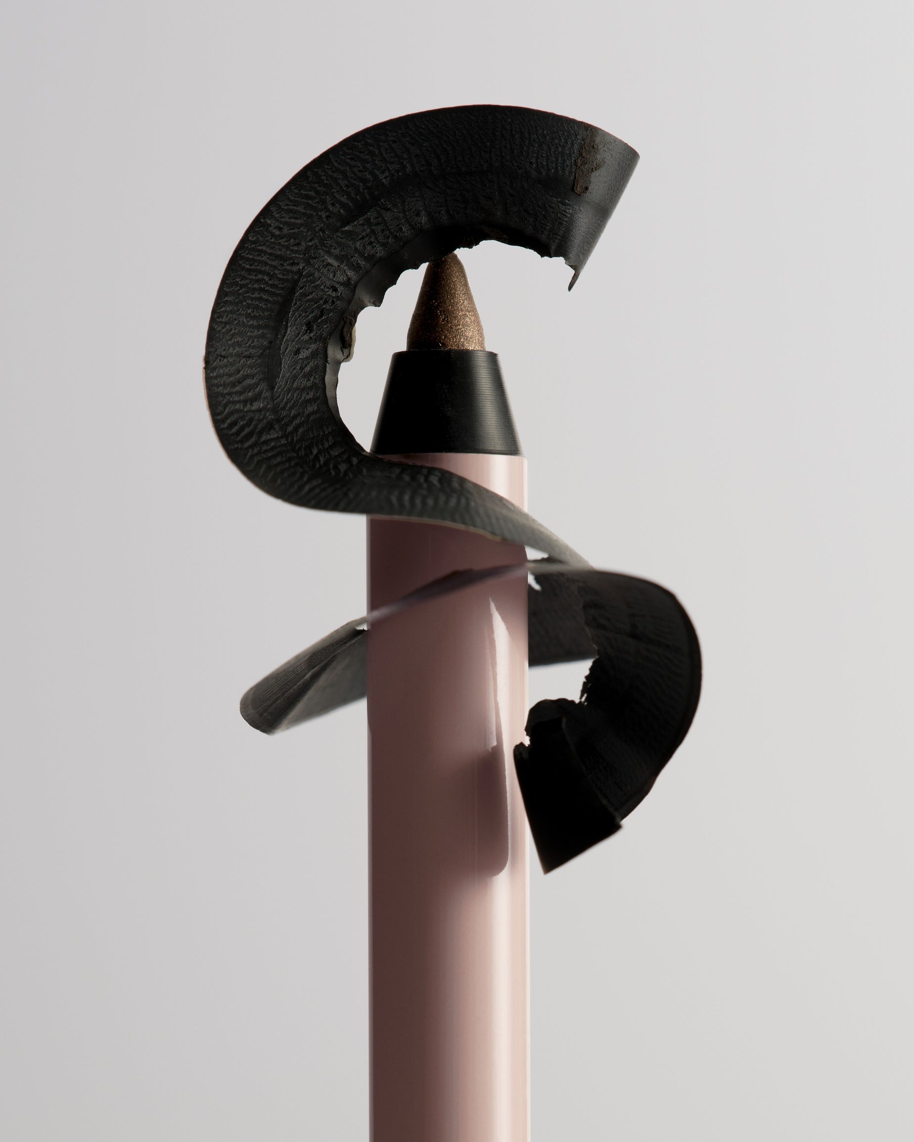 Airline(アイリーヌ) ILIA Introduces Thru Line Waterproof Eyeliner
