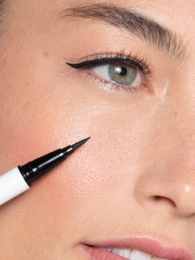 Clean Line Liquid Liner